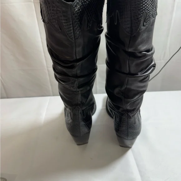 Women’s Cowboy Boots with Textured Leather and design made in Italy - Picture 6 of 12